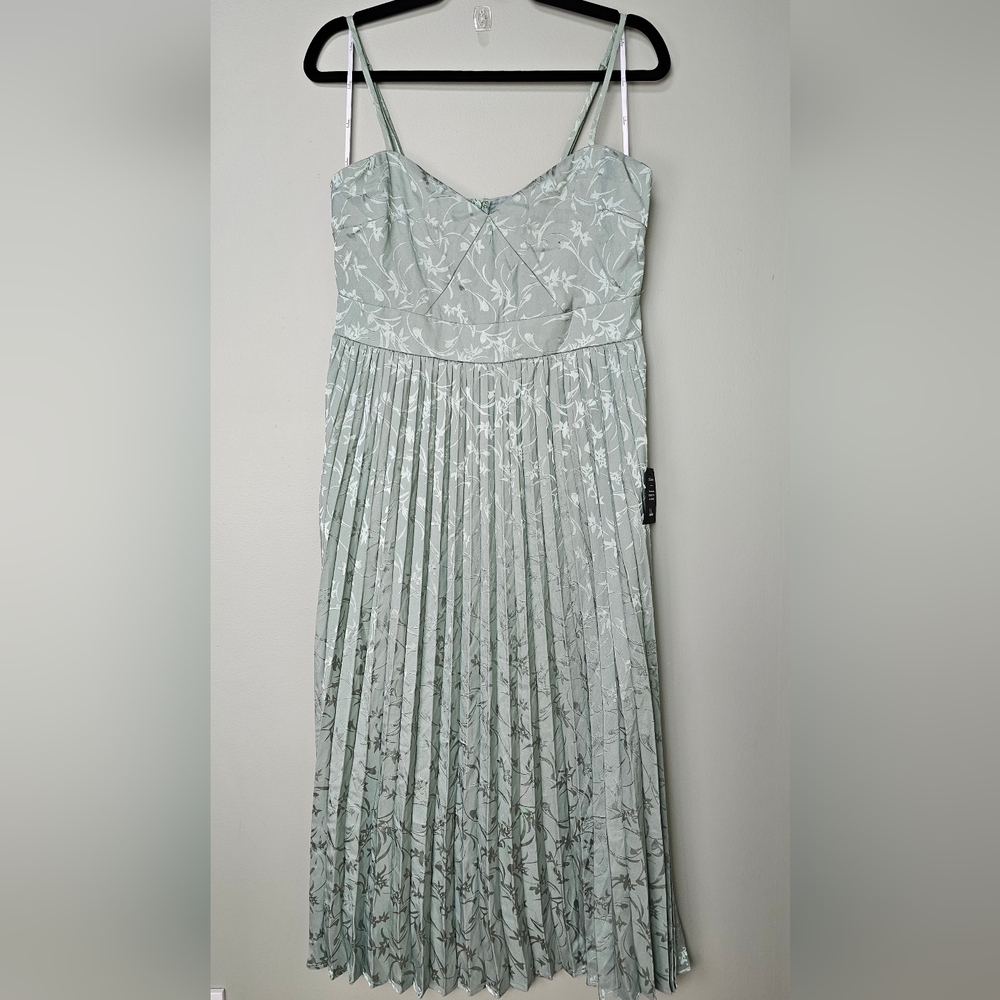 Lulus Regal Romance Sage Floral Jacquard Pleated Satin Midi Dress, Size Large - Picture 6 of 11